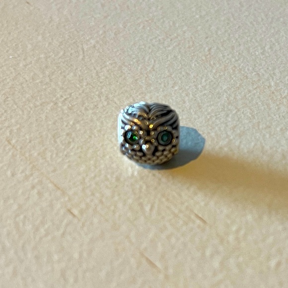 Pandora owl charm with green eyes - Picture 1 of 3